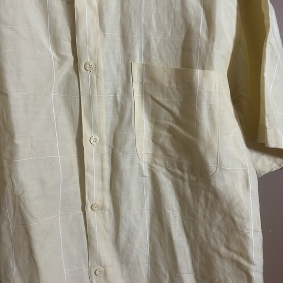 Linen rayon oversized yellow button down shirt. B6 - Picture 2 of 5